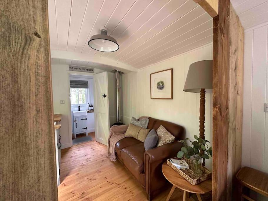 Cornwall Woodland Shepherd'S Hut Deirdres Hut Bodmin Exterior photo